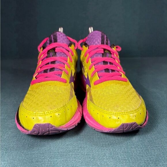 Size 7.5 - Women’s Mizuno wave rider multicolor shoes - Picture 5 of 9